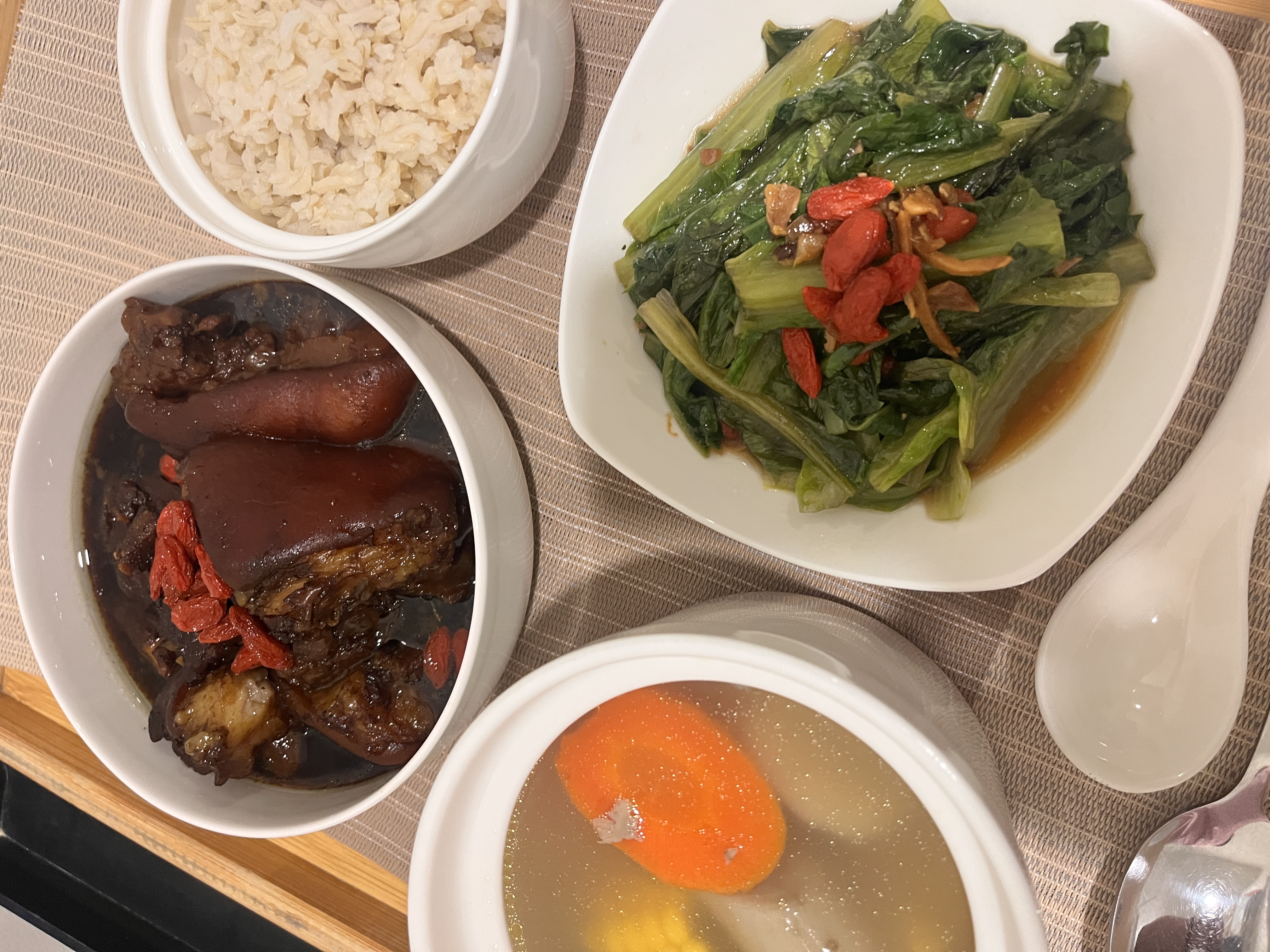 Confinement Meal